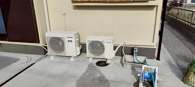 加古川市　玄関横の室外機まわり